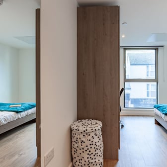 Bronze En Suite - Image 4